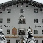 Aigner *** * Fügen