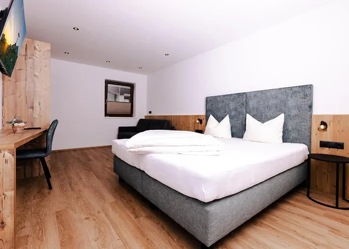 Aigner *** * Фюген